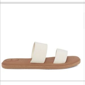 Sanuk Yoga Gora Sandals